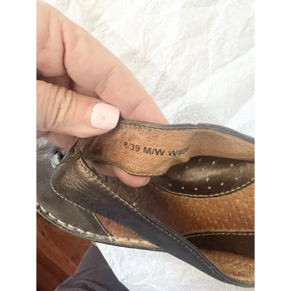 Born Womens 8 Flip Flop Brown Leather Slip On Open Toe Comfort
